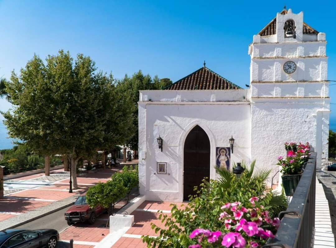 Apartament Atico En Mar De Nerja Zewnętrze zdjęcie