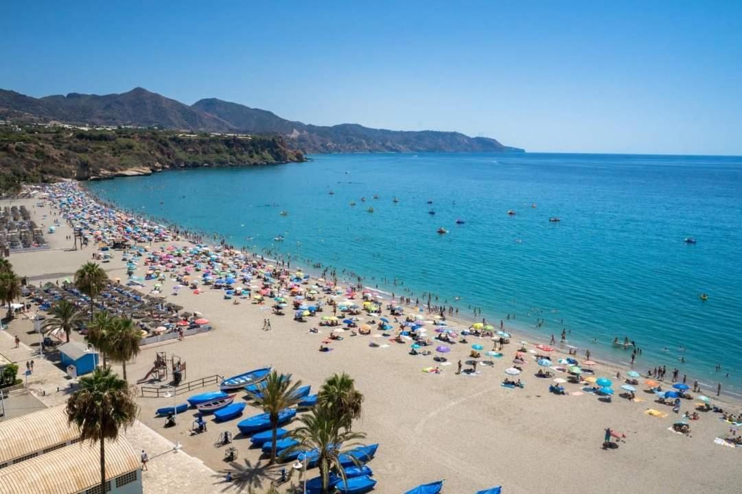 Apartament Atico En Mar De Nerja Zewnętrze zdjęcie